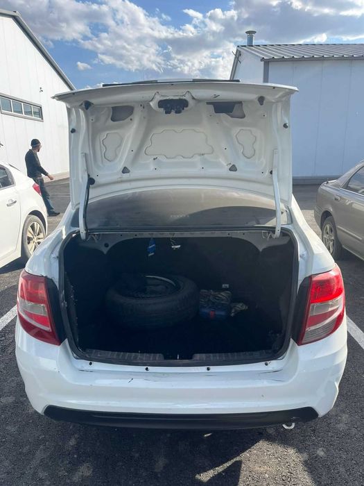 Автомобиль  Granta