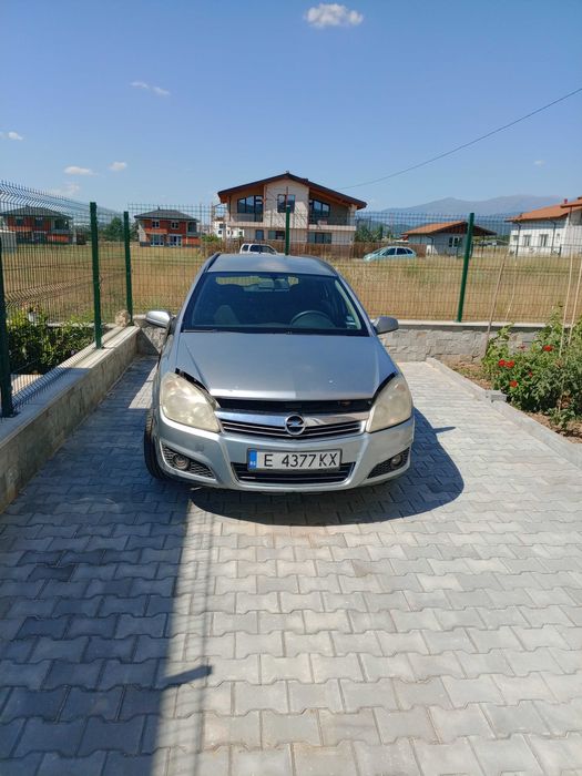 Продавам Астра H за части 2007 г. 1,7 CDTI 101  коня 1000евро