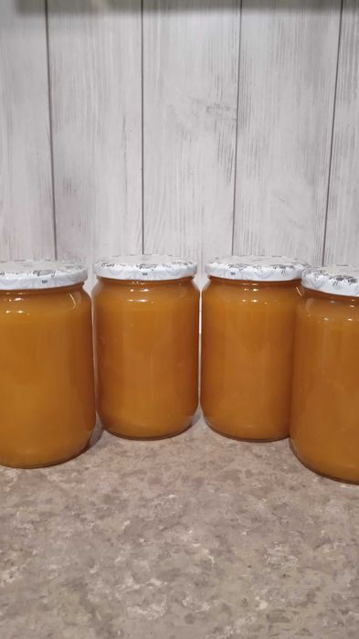 Продавам пчелен мед