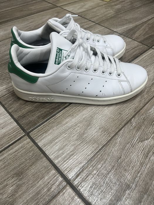 Продам кроссовки adidas