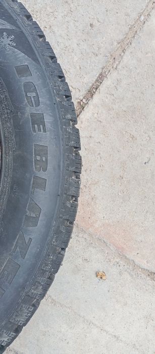 Продам зимние шины 185/65 14 с дисками