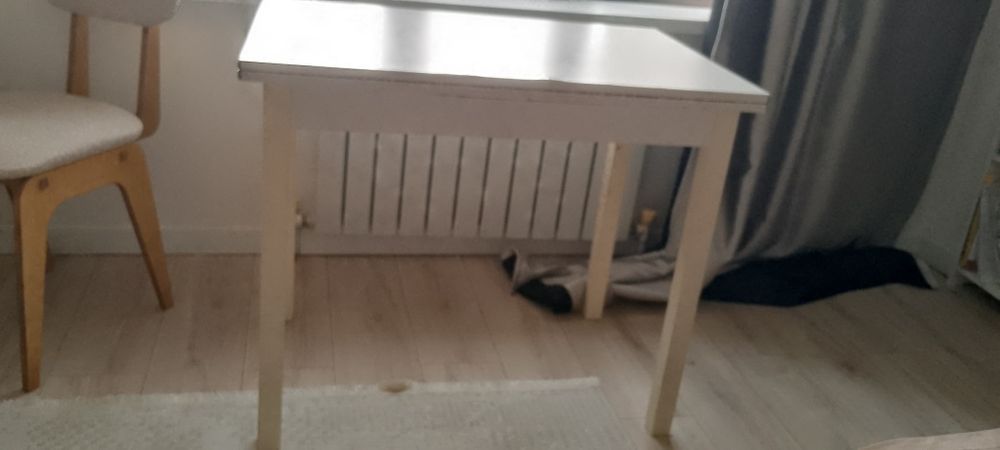 Продам кухонный стол состояние 10/9