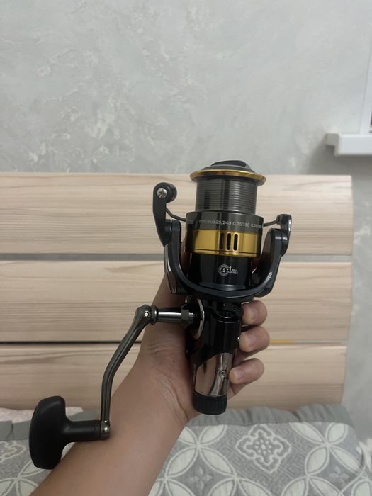 Карповая катушка 6000