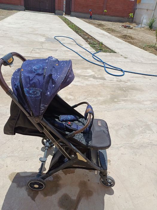 Почти новая коляска