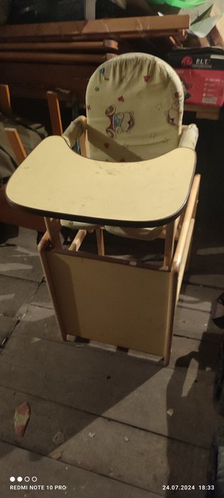 Продам коляски и детский стол для кормления