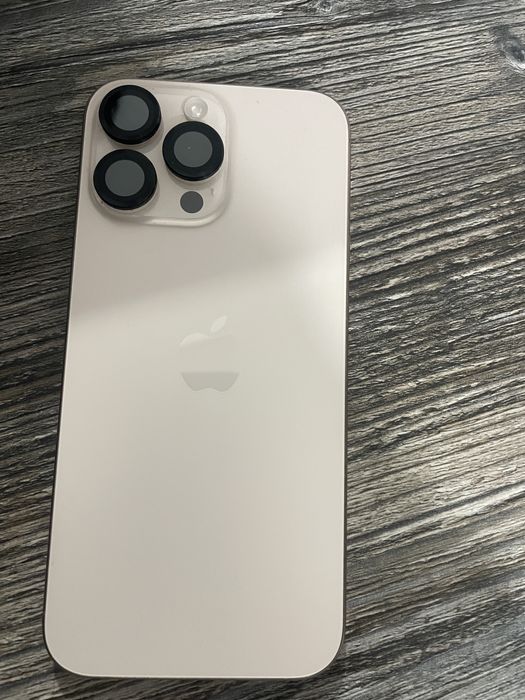 Продам iPhone 16 Pro Max