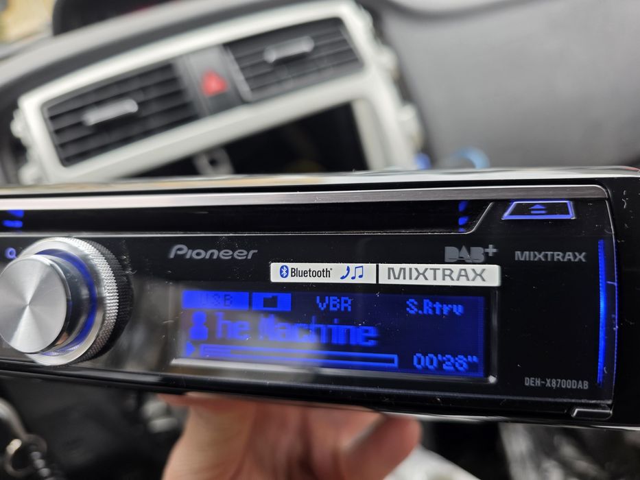 Продавам Pioneer deh-x8700dab