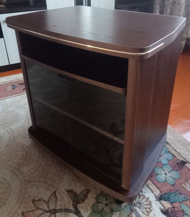 Продам тумбу б/у