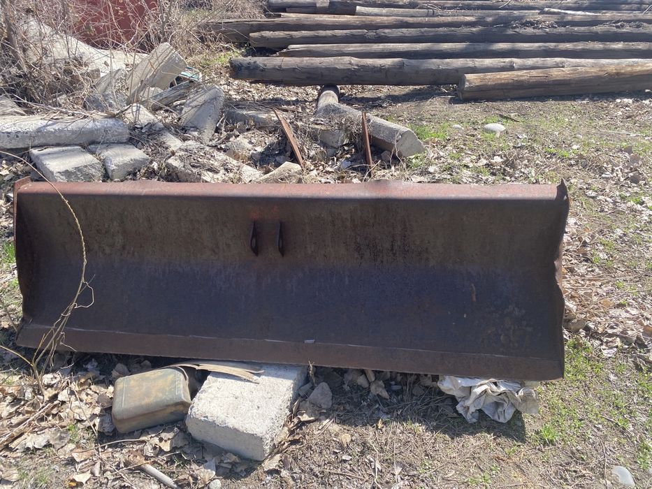 кун , отвал, навозорасбрасователь прицепные