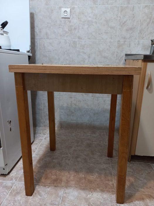 Стол б.у. для кухни