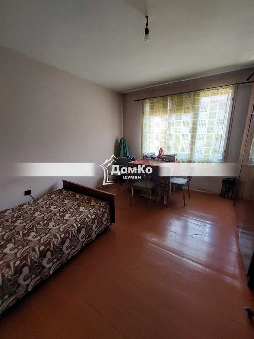 Продава се Четиристаен апартамент в Шумен, Център - 102 кв.м за 1245 €/кв.м - Снимка #2