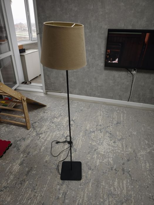 Продам торшер Икеа