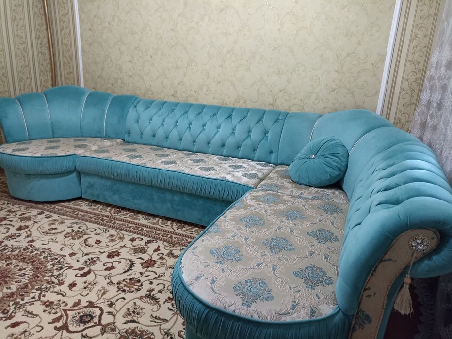Угловой диван в отличном состоянии
