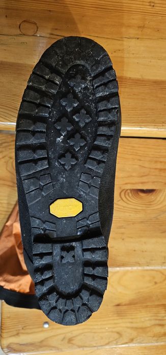 Ботинки MILLET высотные.