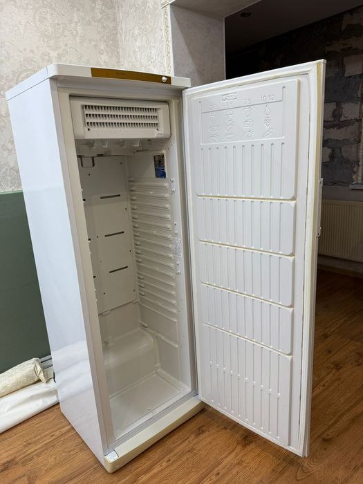 Продается морозильник Indesit