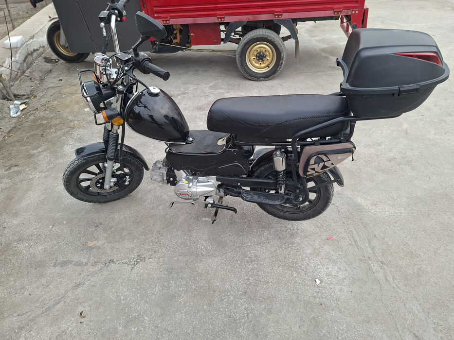 Bezinli sukuter 110k