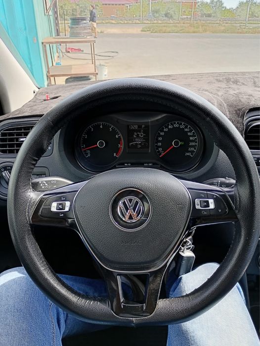 Продам поло за 5,8 млн.