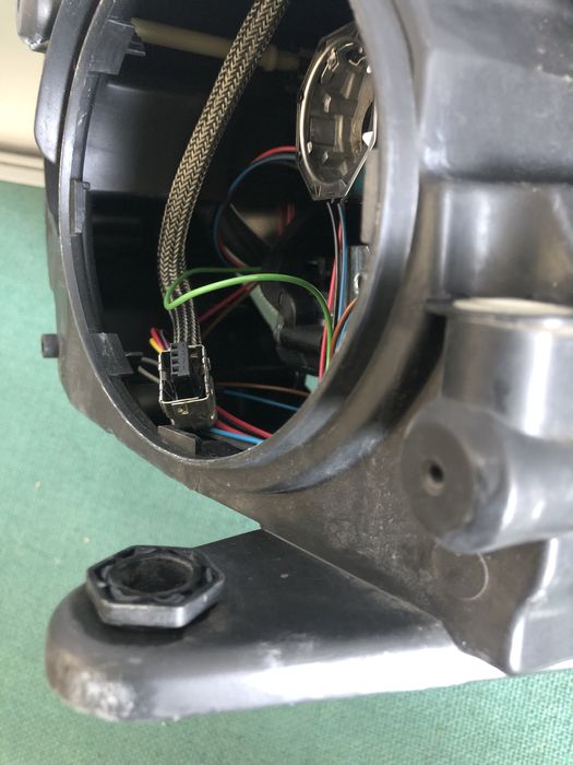 Far stanga bixenon Skoda Octavia 3 an 2013-2016