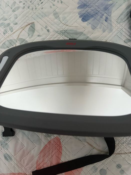 Огледало за наблюдаване на деца в кола