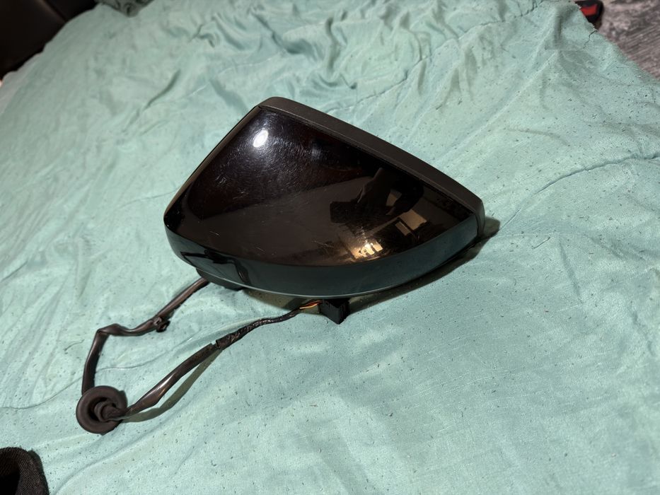 Странично ляво огледало за Audi A3.