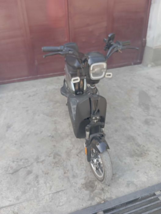 Elektrlik skuter bonvi 5470