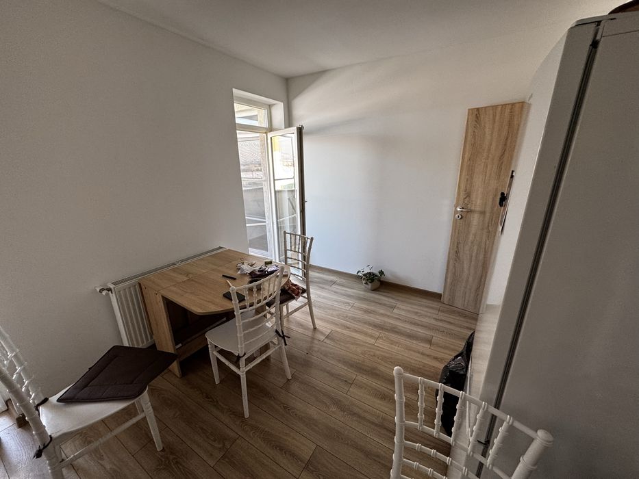 Apartament 2 camere, 2 băi, balcon, complet mobilat