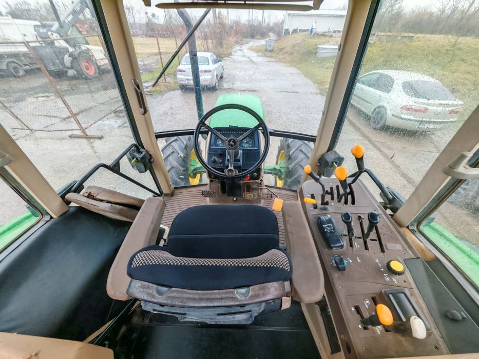 Tractor John Deere 6110