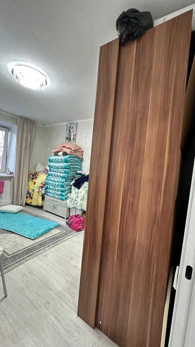 Продам шкаф для прихожей спальный