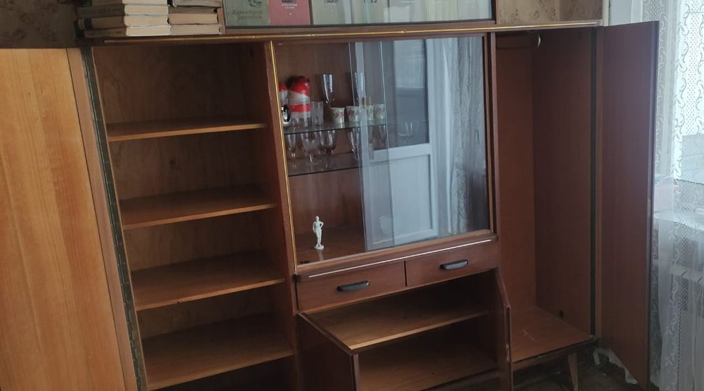 Немецкий шкаф -сервант