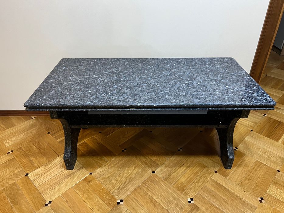 Мраморный стол 120 см