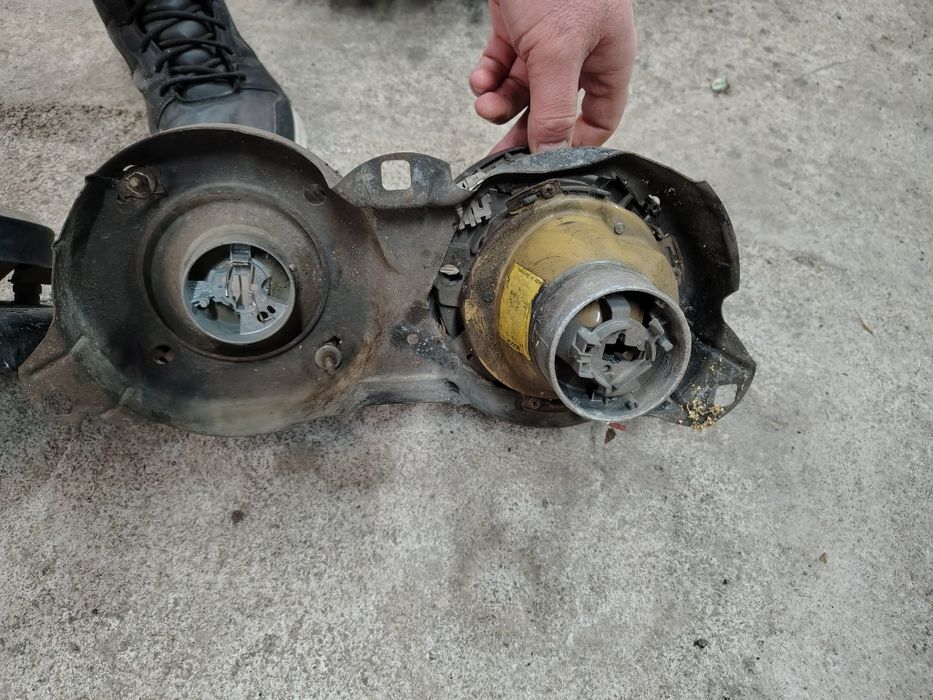 Фарове за БМВ е30 Бош