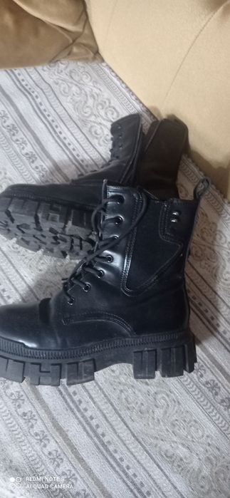Продам обувь женскую