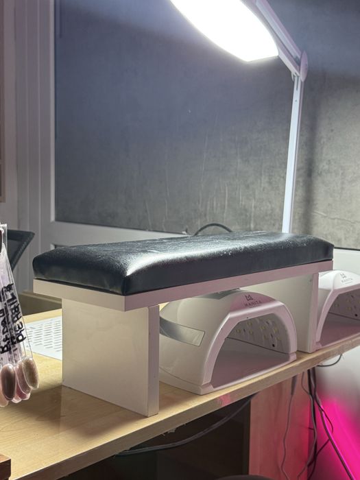 Маникюрная подставка для рук