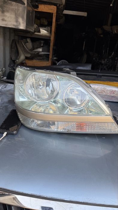 Фары Lexus RX 300.330
