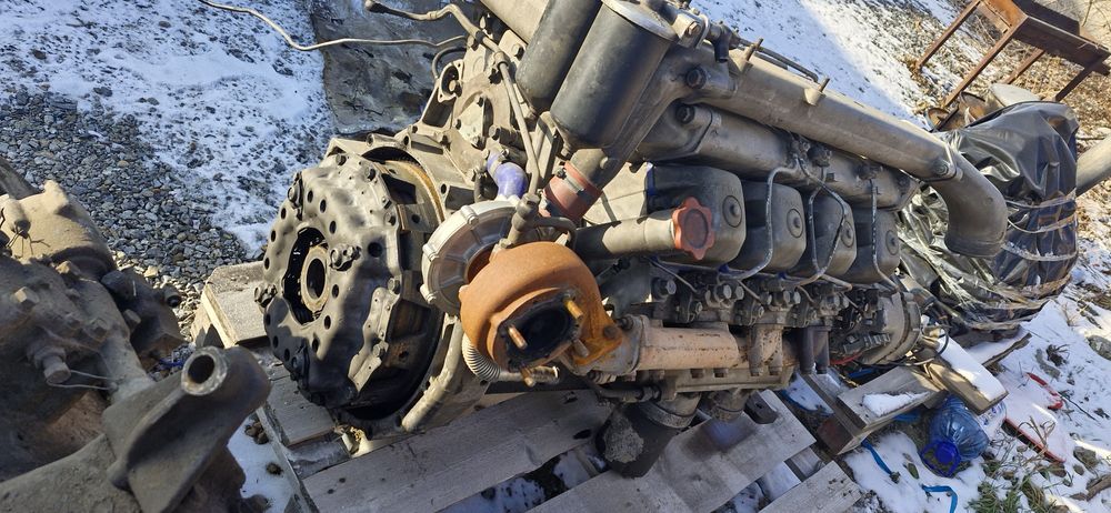 Продам двигатель камаз евро 2 с коробкой