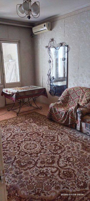 продам 2х комнатную квартиру Сергели 8а напротив дехкан базара дом