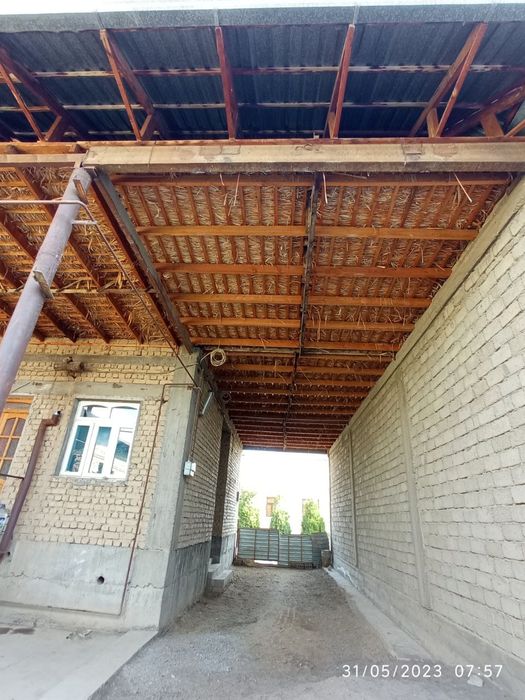 Xotinim va men fohishani chaqirdik