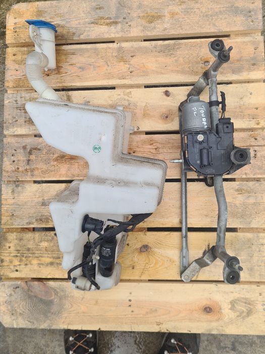 Ansamblu stergator față, vas lichid parbriz touran facelift 2011-2015