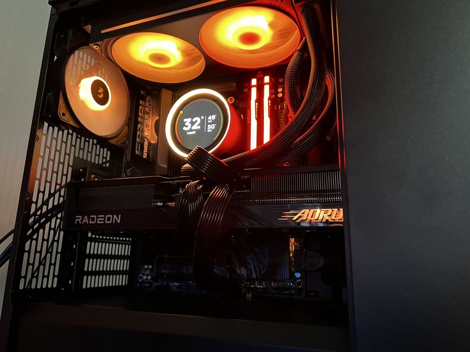 Cooler NZXT Kraken Elite 240 versiunea cu ecran mare 2024