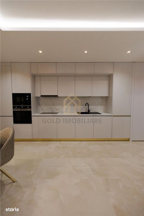 Apartament 3 camere bloc nou