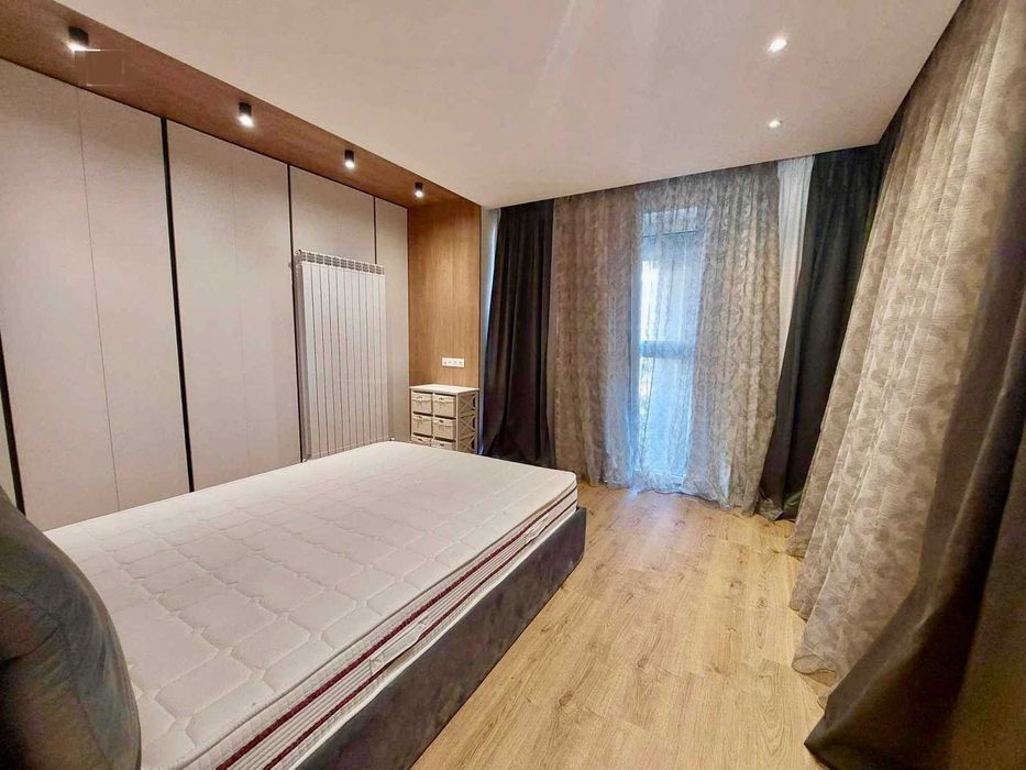 Продава се Двустаен апартамент в София, Хиподрума - 70 кв.м за 2000 €/кв.м - Снимка #1