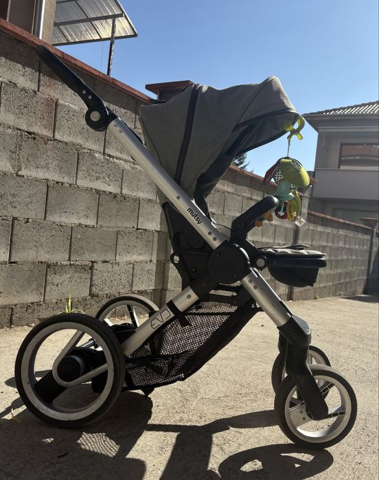 Mutsy Evo Количка с летен кош