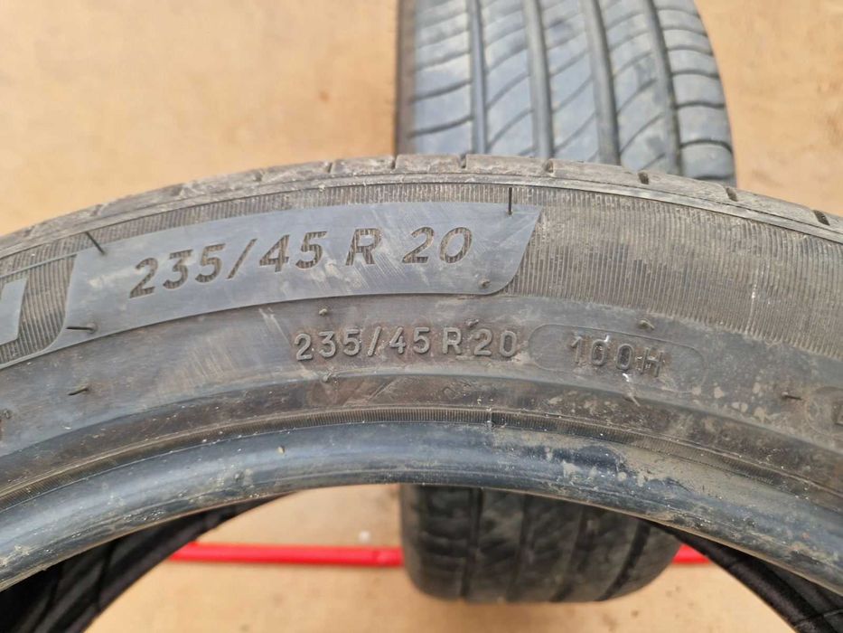 2 Michelin R20 235/45  Летни гуми  DOT5023