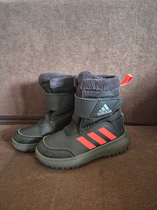 Адидас ботуши 29