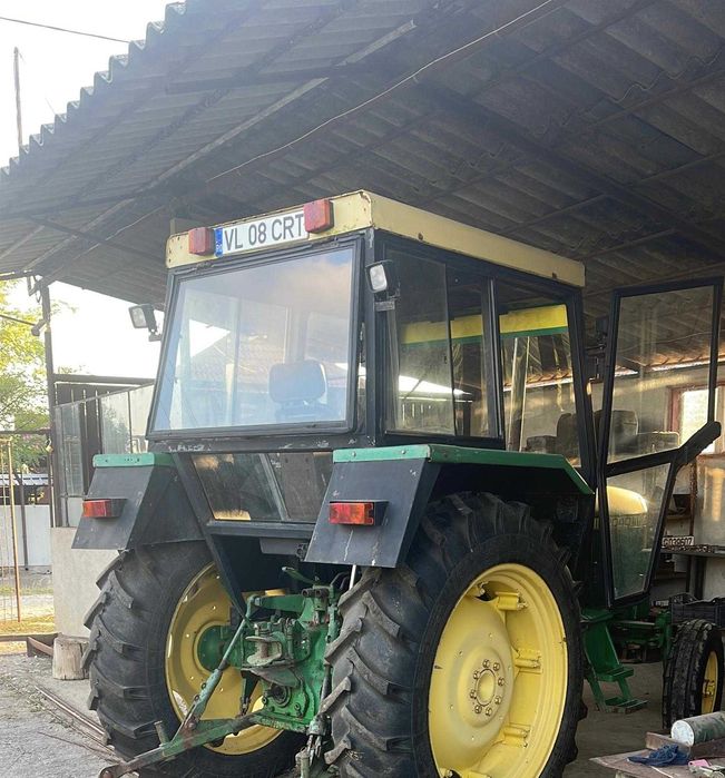 Vand tractor JOHN DEERE 2040 + utilaje !