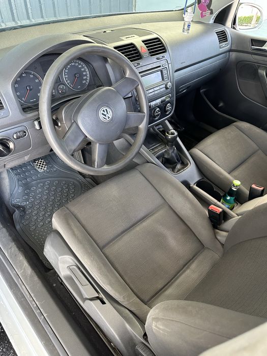 Vând Volkswagen Golf 5