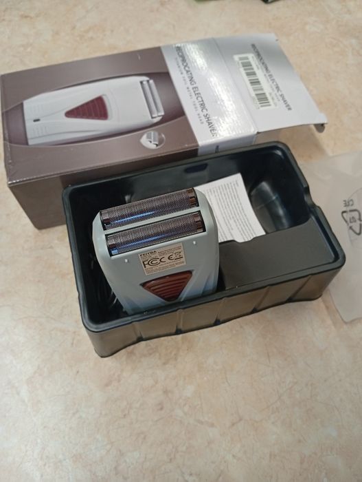 Shaver cu doua zone de taiere