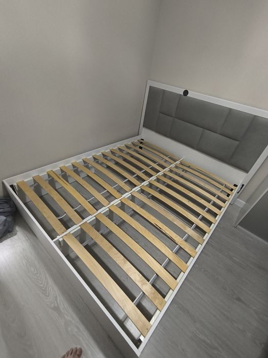 Кравать почти новый