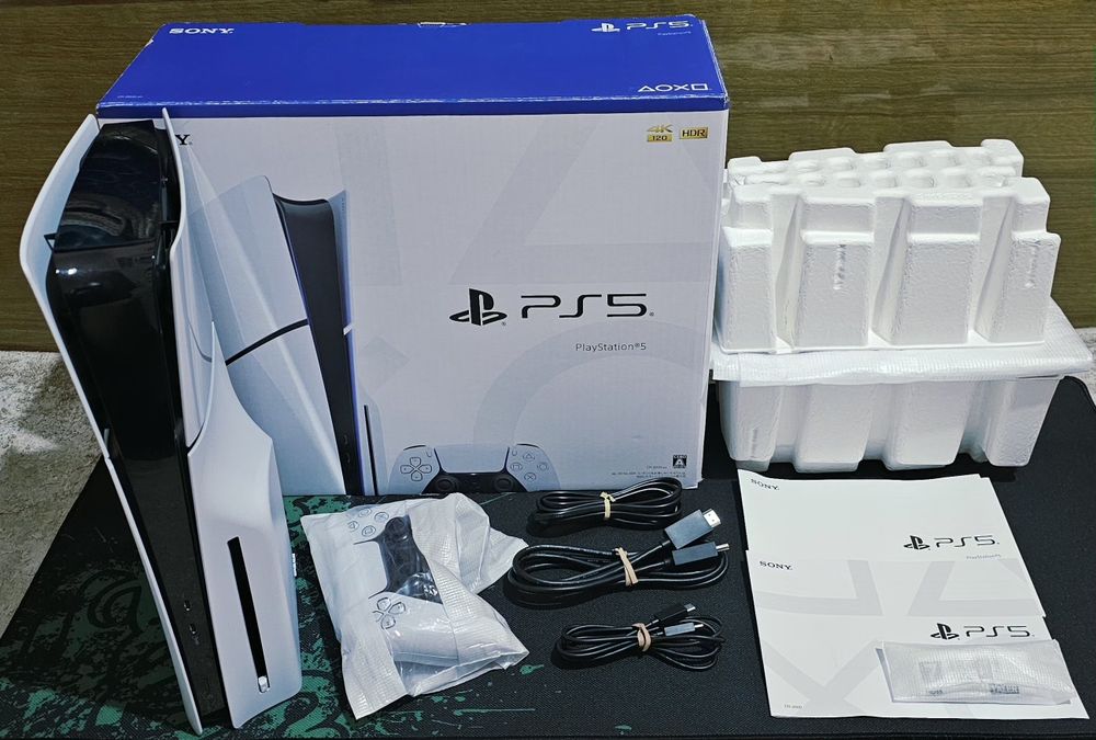 Ps 5 slim 1tb 2 джостик оригинал!