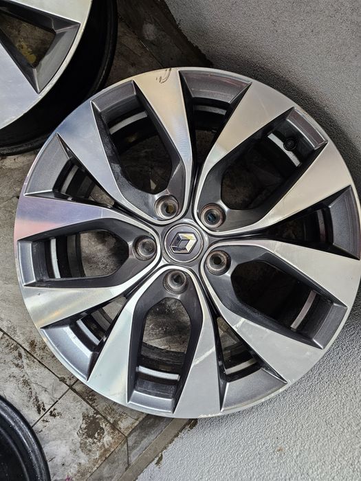 Оригинални 17" джанти Renault 5×114.3, без кривини